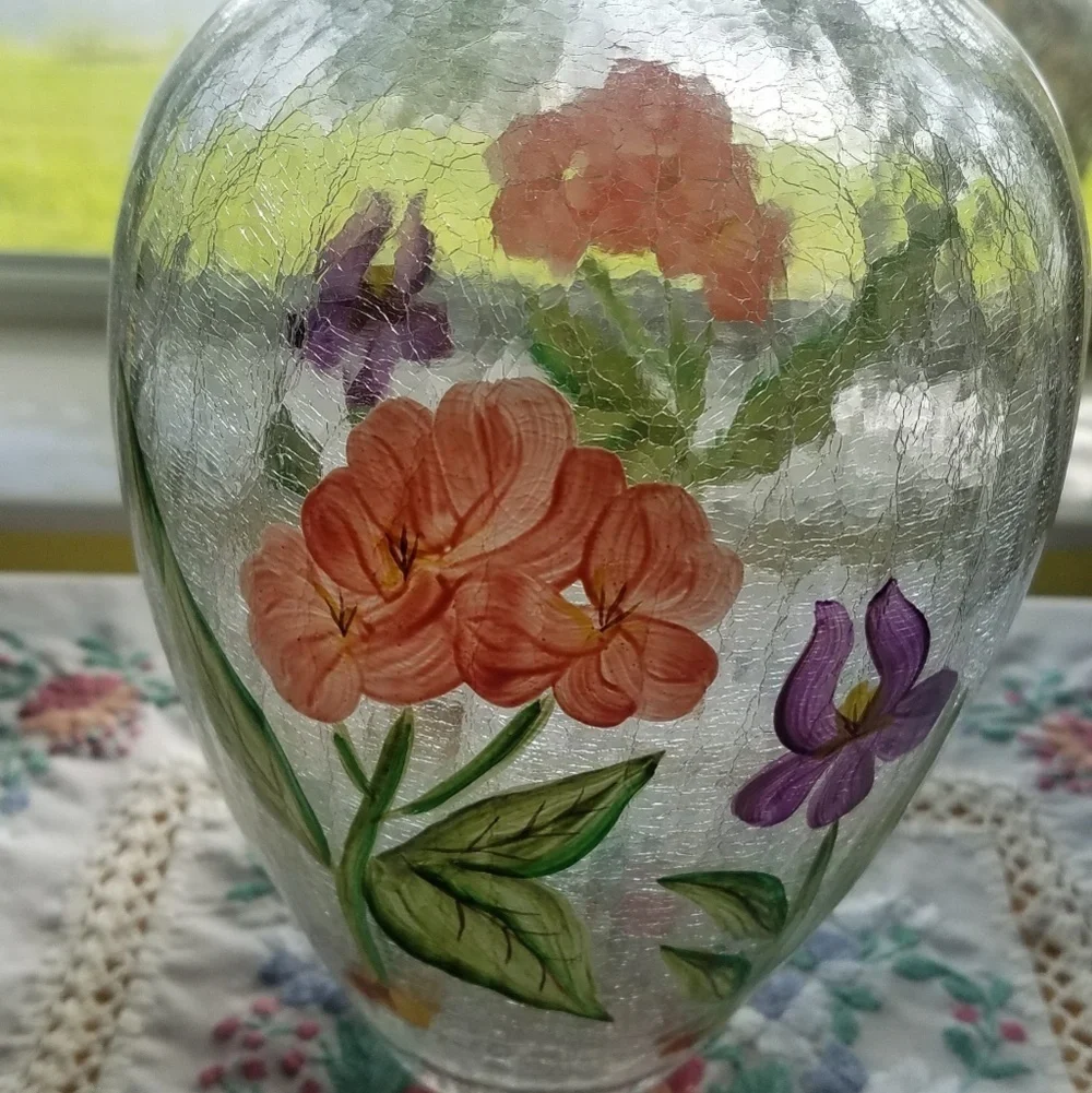 Handpainted Crackle Vase w/votives